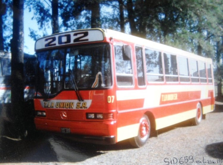 Mercedes-Benz OH 1316 - BUS - T. La Unión
Línea 202 - Interno 07
Foto sacada en Colcam, de este BUS ex Linea 111.
Había otro igual hermanito de este para la 273.
