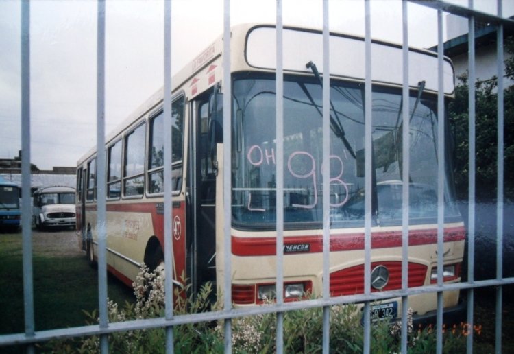 Mercedes-Benz OH 1621 - La Favorita - Transportes 9 de Julio
CGR 342
¿Línea 541? - Interno 47
Otra toma del enrejado de la "9 de julio", antes de recaer en 
"Cárdenas" para seguir circulando muchos años mas. 11/11/2004.

http://galeria.bus-america.com/displayimage.php?pos=-28089
