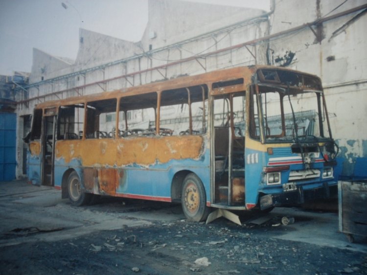 BUS, luego EMP. DEL OESTE
Esta es la unidad que se presenta en el archivo de carrocerias "Empresa del Oeste". ¿Queda claro porque lo recarrozaron, no? Lineas de EDO, interno 111, ex 417 de Emp. Lin.216
Palabras clave: BUS OF1214