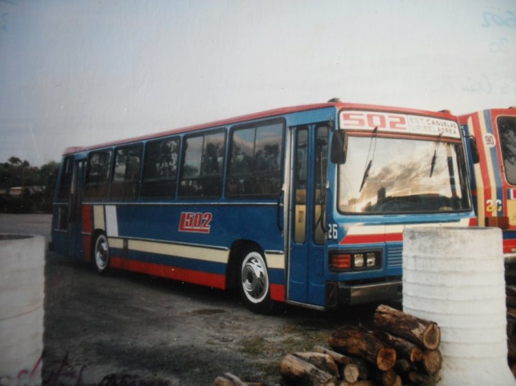 El Detalle OA 101 - Linea 502, Cañuelas, año 2002
Cañuelas hace 10 años. Linea 502 ex Ulibelarrea, ahora solo L.502. Hubo tambien unidades de la Compañía Andrade en esa linea.
