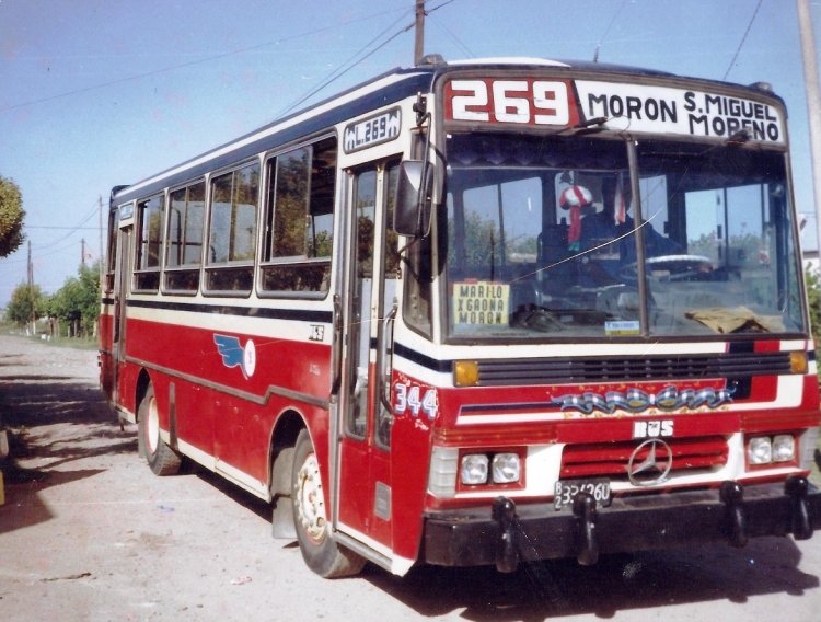 Mercedes-Benz LO 1112 - La Estrella - Transportes 270 S.A.
B 042236
Linea 270 - Interno 6
Gentileza de Pepito Amorín.
