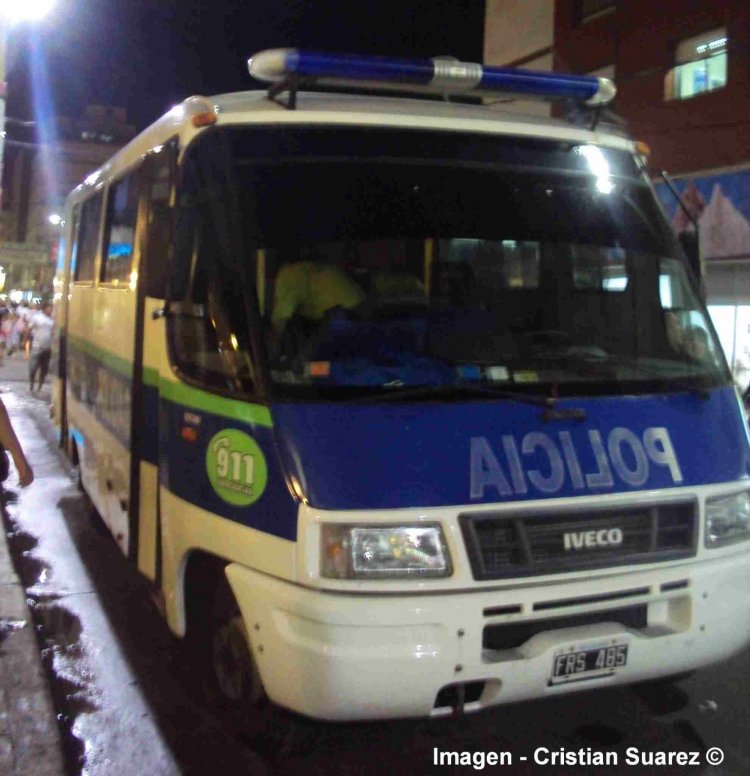 Iveco Turbo Daily - Policia Federal Argentina
FRS485
Imagen - Cristian Suarez ©
Palabras clave: Cristian Suarez Cristian_EDO Iveco Daily Policia