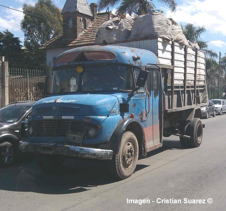 Mercedes-Benz - Cartonero
C.0320910 - VQI 692
Imagen - Cristian Suarez ©

Palabras clave: Cristian Suarez Cristian_EDO Mercedes Benz 