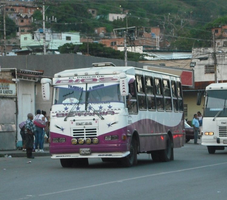 Encava E-NT610 - Colectivos Guayas 0x
25A34AM
El Poder de Dios - Virgen de Betania. Ex.Unión Chara (Venezuela)
Palabras clave: Encava Isuzu AR