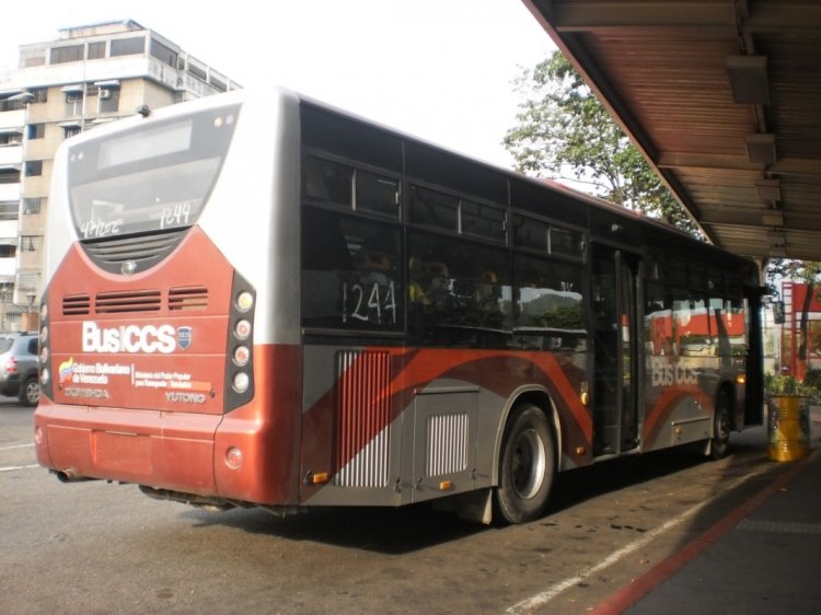 Yutong ZK6118HGA (en Venezuela) - BusCaracas 1244
Nuevos ZK6118HGA traídos a Venezuela para operar rutas urbanas y suburbanas. El de la foto opera para MetroBus Caracas la Ruta 603 (Suburbana).
Palabras clave: Yutong Cummins BusCCS MetroBus Caracas