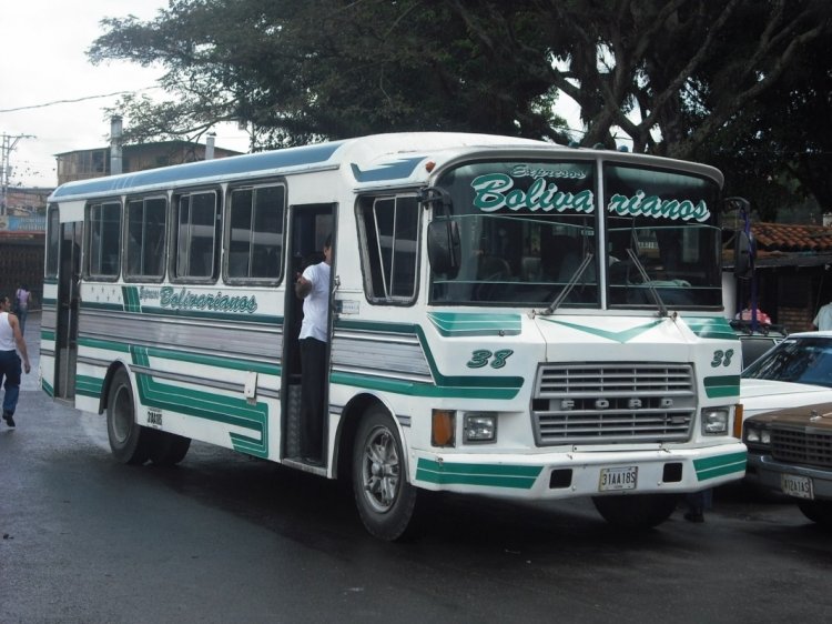 Ford F-750 - C.Andinas - Expresos Bolivarianos 38
31AA18S
http://galeria.bus-america.com/displayimage.php?pos=-19933
Servicio Internacional de Media Distancia, del tipo Deja y Recoje (Lechero) entre San Cristóbal y Cucuta, en Colombia.
(Venezuela)
Palabras clave: CAndinas Ford