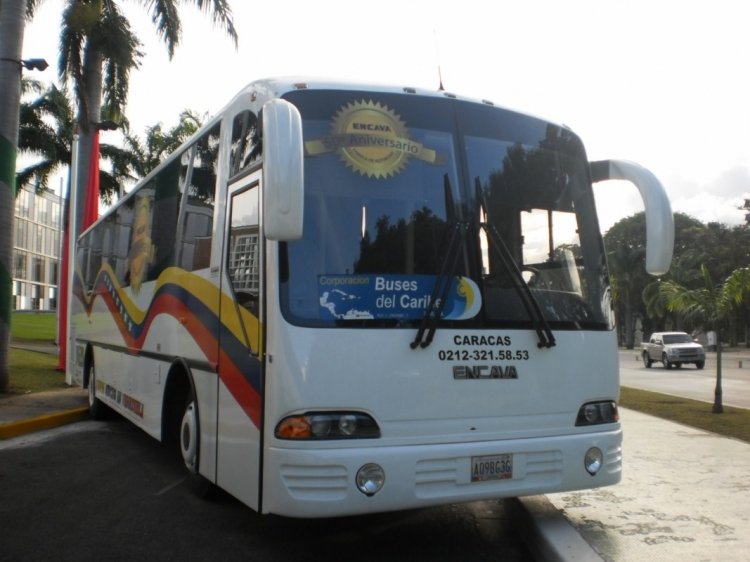 Encava E-NT6100 - Exhibición
A09BG3G.
Exhibición de modelos Encava en el Paseo Los Próceres, en Noviembre de 2011, organizada por la Corporación Buses del Caribe, con motivo de cumplirse próximamente los 50 años de haberse fundado la carrocera. (Venezuela).
Palabras clave: Encava Cummins