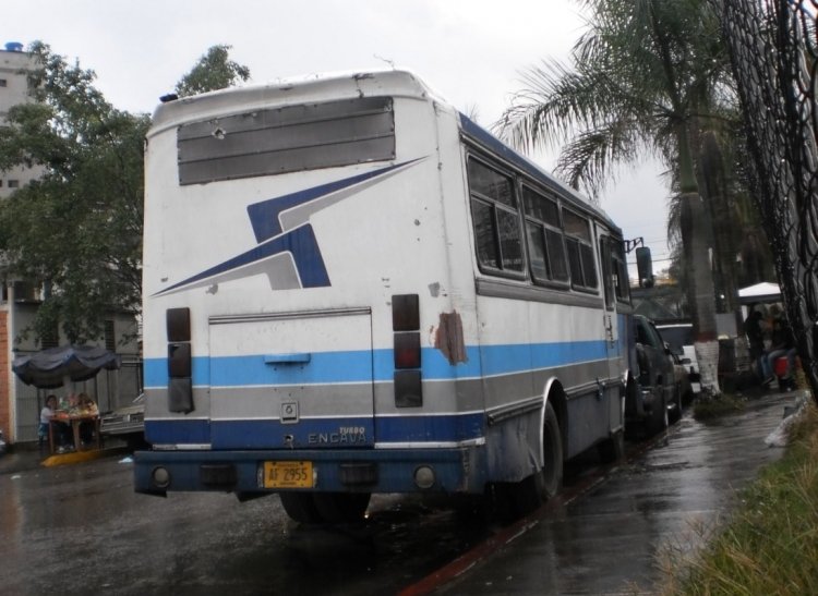 Encava E-510AR - C.U. Caracas - Los Teques A.C. 088
AF2955
Versión Minipullman del E-510, original al 100%. Ex.034 de la misma empresa. Éste bus tomó la numeración de un E-NT610 que se perdió por incendio el año pasado debido al volcamiento de una cisterna de gasolina en la Carretera Panamericana, lamentablemente con saldo fatal (Venezuela).
Palabras clave: Encava Isuzu