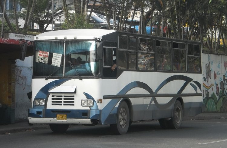 Iveco 120E18 - Intercar Caixa Urbano - Circunvalación Santa Clara 00
AC6132
(Venezuela)
Palabras clave: Iveco Intercar