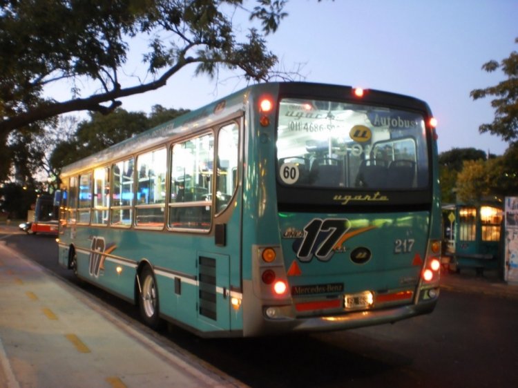 Mercedes-Benz OH-1618L-SB - Ugarte Europeo II - Línea 17 S.A. 217
JSL-869
(Argentina)
Palabras clave: Mercedes-Benz Ugarte