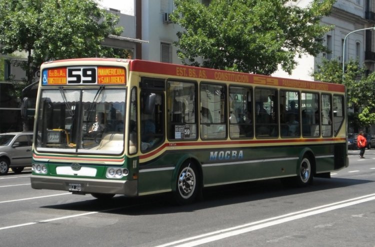 Tatsa Puma D12 - Mocba 11
ICZ-244
Mientras vamos a San Telmo (Argentina)
Palabras clave: Tatsa Deutz