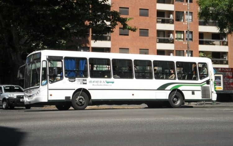Mercedes-Benz OH-1618L-SB - Metalpar Iguazú - Moqsa 136
Toma Rápida (Argentina)
Palabras clave: Mercedes-Benz OH-1618L-SB Metalpar