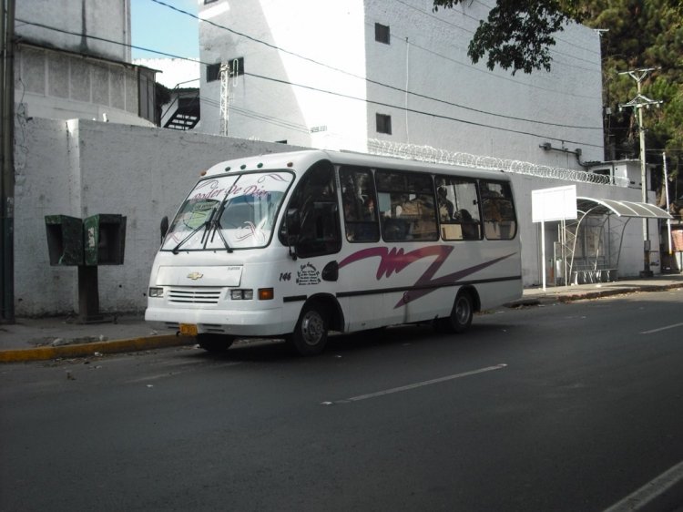Isuzu NPR - CAndinas Andino Nevado - U.C. San Antonio S.C. 146
AF3269
El Poder de Dios. Llegando de San Antonio. Modelo reemplazado en la línea de producción por el Félix (Venezuela)
Palabras clave: Isuzu CAndinas