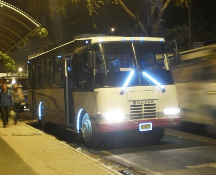 Encava E-610 - Unión Circunvalación Los Teques 44
AE8274
Mi Gran Amor. Embarcando habilitado para Carrizal (Venezuela)
Palabras clave: Encava Isuzu