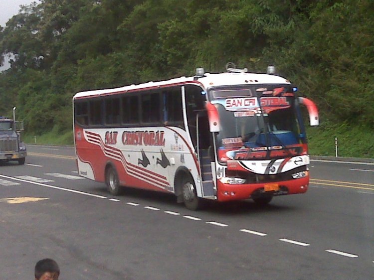 Megabuss Hino AK
San Cristobal 
Movil 41
