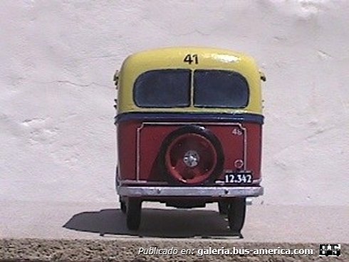 Linea 41 Chevrolet 1937 Carrocería Gnecco Maqueta de mi autoría
