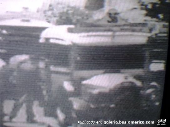 Rugby 1929 - Gnecco - Linea 36
[url=https://bus-america.com/galeria/displayimage.php?pid=65706]https://bus-america.com/galeria/displayimage.php?pid=65706[/url]

Línea 36 (Buenos Aires) [1929 - 1936]
Luego línea 67 [1936 - 1952]
Luego línea 267 [1952 - 1969]
Luego línea 67 [1969 - presente(2024)]

Fotograma extraído de filmación: ¿?
