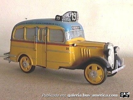 Lin. 19 Ex lin.37 Chevrolet 1934 Carrocería La Sin Rival Interno 9 Maqueta de mi autoría.
