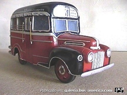 Linea  37 Ford 1942 Carrocería La Favorita Interno 4 Maqueta de mi autoria-

