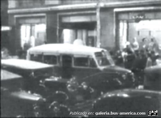 Linea 41 Chevrolet 1937 Carrocita Gnecco Interno 48 foto de película argentina que yo saque de la Tv
