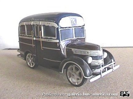 Linea 24 Ex linea FB Internacional 1939 Carrocería La Favorita Maqueta de mi autoría

