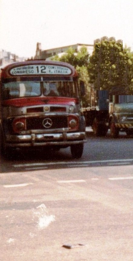 Mercedes-Benz LO 1114 - Alcorta - Transportes Automotores Callao S.A. 
Fotografía: Mabel Kina
Extraída de la pagina alumnos del Joaquin V. Gonzalez de Barracas
Línea 12
Palabras clave: Linea 12