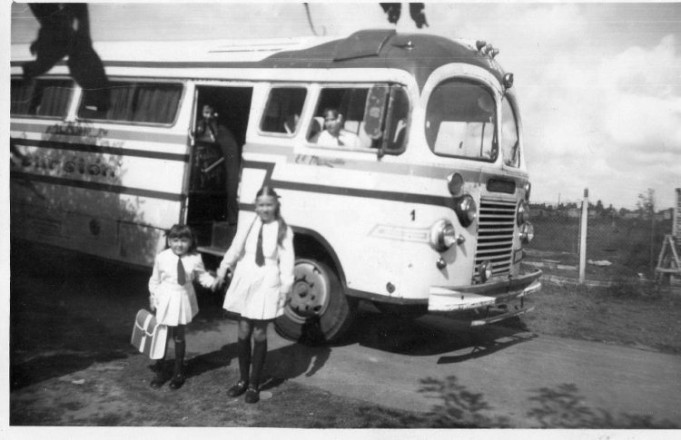 Mercedes-Benz OP 3500 - Uspallata - Escolar
739-450
ESCOLAR-EXCURSIONES
Escolar del Colegio Sagrado Corazón, de Florencio Varela - Buenos Aires

http://galeria.bus-america.com/displayimage.php?pos=-26205
Palabras clave: ESCOLAR EXCURSIONES
