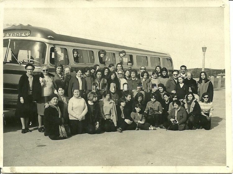 Mercedes-Benz O-321 HL - Decaroli Hnos 
Foto: El Juguete Ilustrado
Extraída de www.mercadolibre.com
Palabras clave: Excursion Turismo