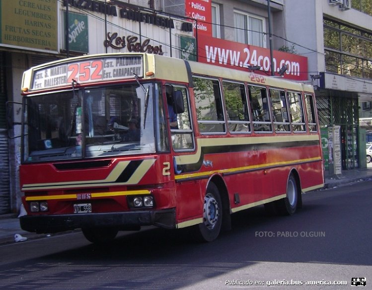 Mercedes-Benz OF 1214 - BUS - José Hernández
Línea 252 - Interno 2

Fotografía: Pablo Olguín

