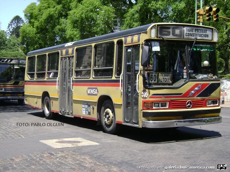 Mercedes-Benz OH 1621 L - San Juan - M.O.N.S.A.
Línea 60 - Interno 209

Fotografía: Pablo Olguín
