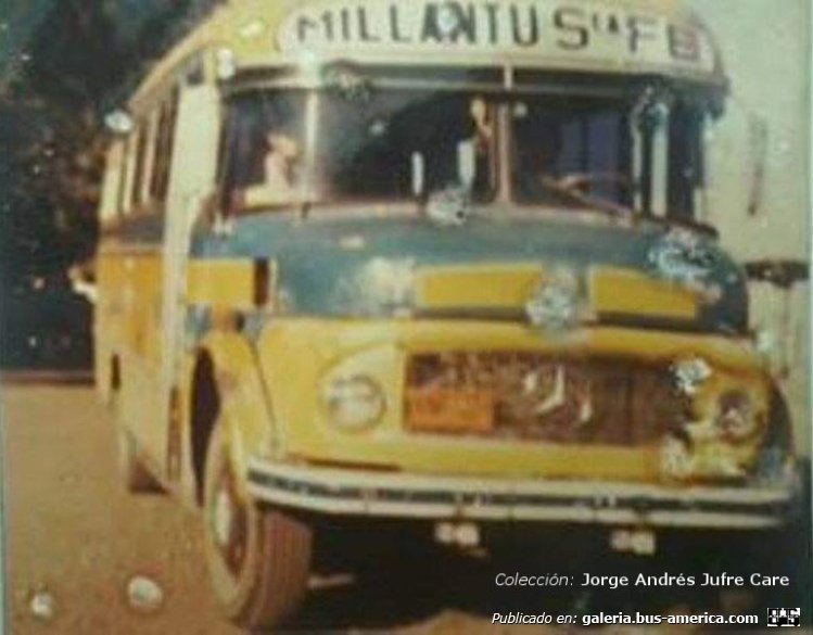 Mercedes-Benz LO 1114 - El Detalle (en Chile) - Buses Jure
¿? - luego patente FC-2227
[url=https://bus-america.com/galeria/displayimage.php?pid=65844]https://bus-america.com/galeria/displayimage.php?pid=65844[/url]

Fotógrafo: Jure
Colección y gentileza: Jorge Andrés Jure Care
Extraído de. [url=https://www.facebook.com/photo.php?fbid=7842810045763534&set=p.7842810045763534&type=3[/url], en facebook
