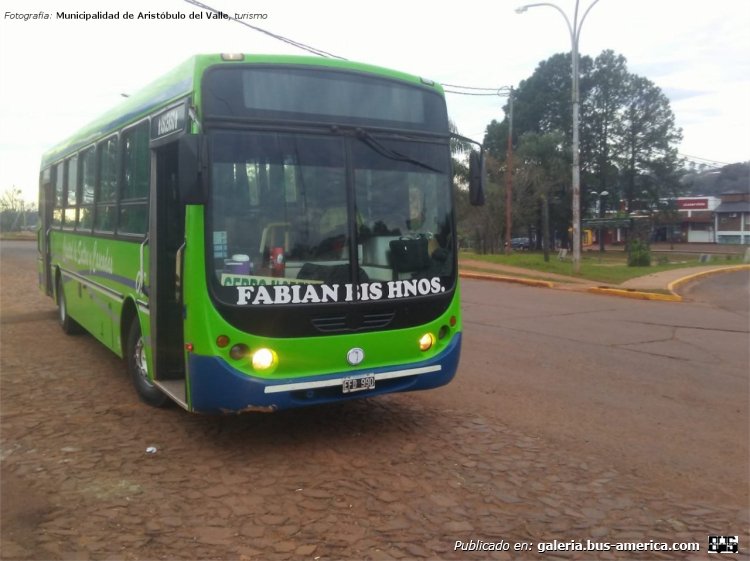 Mercedes-Benz OF 1417 - Metalpar Tronador - Fabián
EFD 990
[url=https://galeria.bus-america.com/displayimage.php?pid=47338]https://galeria.bus-america.com/displayimage.php?pid=47338[/url]
[url=https://galeria.bus-america.com/displayimage.php?pid=47339]https://galeria.bus-america.com/displayimage.php?pid=47339[/url]

Fabián (A. del Valle), interno 08

Fotógrafo: desconocido
Fotografía: [url=https://adelvalleturismo.com.ar/servicios/detalles/67/Empresa-de-Transporte-de-Pasajeros-%22Fabi%C3%A1n%22]Municipalidad de Aristóbulo del Valle, turismo[/url]
