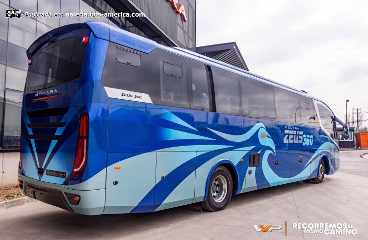 Mercedes-Benz O 500 RS - Modasa Zeus 4 360 (en Chile)
[url=https://bus-america.com/galeria/displayimage.php?pid=57934]https://bus-america.com/galeria/displayimage.php?pid=57934[/url]
[url=https://bus-america.com/galeria/displayimage.php?pid=57935]https://bus-america.com/galeria/displayimage.php?pid=57935[/url]
[url=https://bus-america.com/galeria/displayimage.php?pid=57936]https://bus-america.com/galeria/displayimage.php?pid=57936[/url]
[url=https://bus-america.com/galeria/displayimage.php?pid=57933]https://bus-america.com/galeria/displayimage.php?pid=57933[/url]

Fotógrafo: desconocido
Fotografía de concesionaria: Vivipra, en facebook.com

