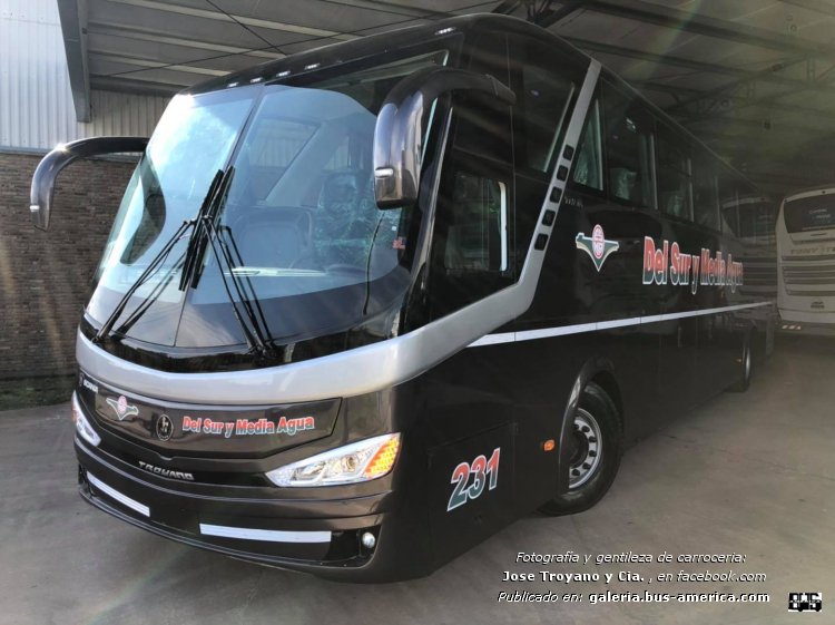 Scania K - José Troyano Theia 350 - Del Sur y Media Agua
[url=https://bus-america.com/galeria/displayimage.php?pid=61471]https://bus-america.com/galeria/displayimage.php?pid=61471[/url]

Del Sur y Media Agua, interno 231 [2021-2022]


Fotografía de carrocería: José Troyano y Cía. en facebook 
