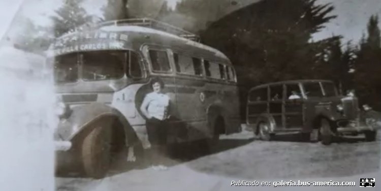 Ford V8 - Ruta Libre Villa Carlos Paz
Fotógrafo y fotografiados: desconocido
Colección: [url=https://articulo.mercadolibre.com.ar/MLA-1102600733-antigua-foto-colectivos-villa-carlos-paz-cordoba-transporte-_JM#position=43&search_layout=stack&type=item&tracking_id=51a08610-0335-4d7c-9580-b888ea6f7845]El Juguete Ilustrado[/url]
