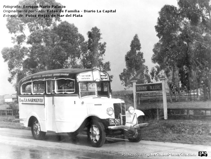 Chevrolet - La Sarmiento
74-792

La Sarmiento (Mar del Plata), interno 1

Fotografía: Enrique Mario Palacio
Extraído de: Fotos de Familia - Diario La Capital
