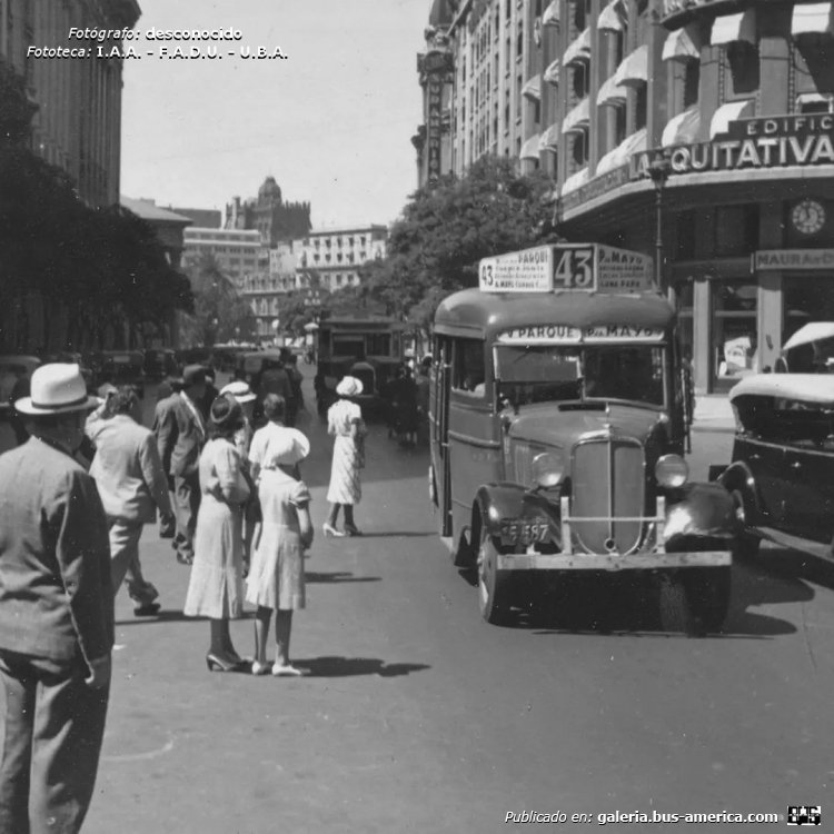 Chevrolet Master - Línea 43
¿16-687?

Línea 43 (Buenos Aires)

Fotógrafo: desconocido
Fotografía: I.A.A. - F.A.D.U. - U.B.A.

