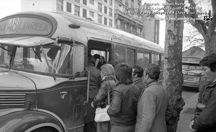 Mercedes-Benz L 312 - Braje - El Halcón
Línea 148 (Buenos Aires), interno 7


Fotografía: Daniel Merle
Archivo: I.I.A.C.Norberto Griffa - Universidad Nacional de Tres de Febrero
Genileza: Fotos Antiguas BA, en intagram (José Díaz Diez)
