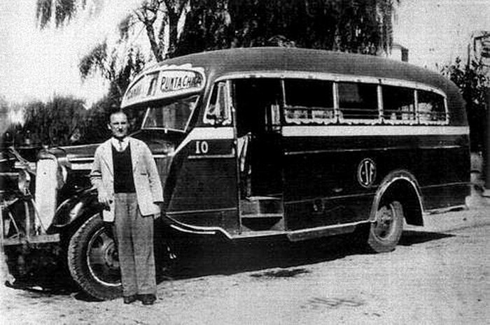 Chevrolet (G.M.C.) - La Maravilla - E.C.S.F.
Línea 1 - Interno 10

Fotografía: Colección Empresa Ciudad de San Fernando
Extraída de: "sanfernandoahora.blogspot.ar"
http://sanfernandoahora.blogspot.com.ar/2013/12/18-de-diciembre-dia-de-la-fundacion-de.html

