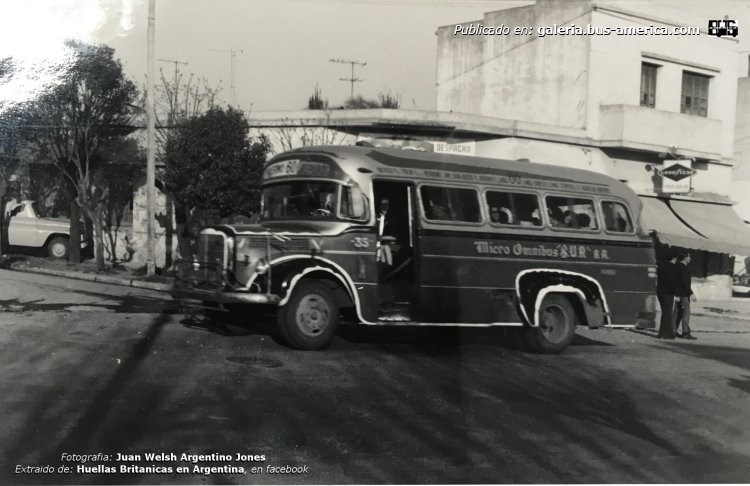 Mercedes-Benz L 312 - Bogovic - Micro Omnibus Sur
Línea 60 (Buenos Aires), interno 35

Fotografía: [url=https://www.facebook.com/photo/?fbid=10161600208940867&set=pcb.3894898277404867]Juan Welsh Argentino Jones[/url]
Extraído de: Huellas Británicas en Argentina, en facebook 
