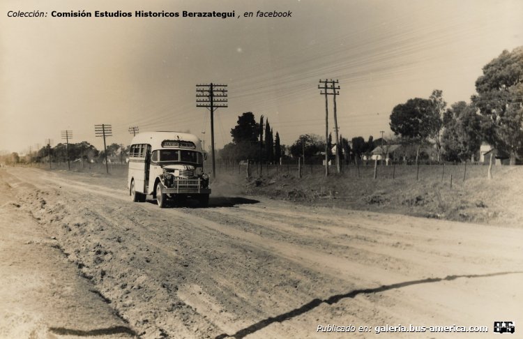 Chevrolet AK - Costa Rica - Micro Omnibus Quilmes
Línea 1 (Pdo.Quilmes), interno 19

Fotógrafo: indeterminado de momento
Colección: [url=https://www.facebook.com/photo?fbid=1258352062960976&set=a.669477168515138]Comisión Estudios Historicos de Berazategui , en facebook[/url]
Gentileza: Cacho Bondi
