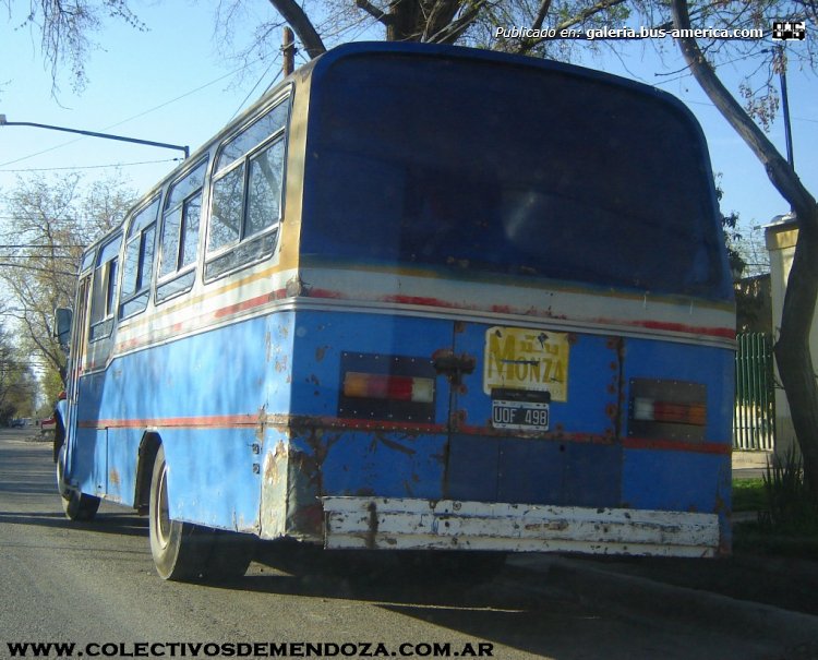 Mercedes-Benz LO 1114 - El Trapiche
UOF 498 - ex patente M.227479
[url=https://bus-america.com/galeria/displayimage.php?pid=62700]https://bus-america.com/galeria/displayimage.php?pid=62700[/url]
[url=https://bus-america.com/galeria/displayimage.php?pid=62702]https://bus-america.com/galeria/displayimage.php?pid=62702[/url]

Ex línea 4 (Mendoza), interno 21

Fotografía: Pablo M.Hernández
Extraído de: www.colectivosdemendoza.com.ar

Para conocer la historia completa de esta carrocería haga click en: 
[url=https://www.bus-america.com/ARcarrocerias/ElTrapiche/ElTrapiche-histo.php]EL TRAPICHE,  historia de sus carrocerías[/url]
