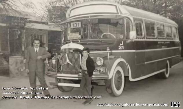 Mercedes-Benz LO 911 - Failla - Coniferal
X.128194

Línea 131 (Córdoba), interno J 21

En la fotografía: señor Catani
Colección: Hugo Catani
Gentileza: Bondis Urbanos de Còrdoba
Agradecimiento a: Cacho Bondi

