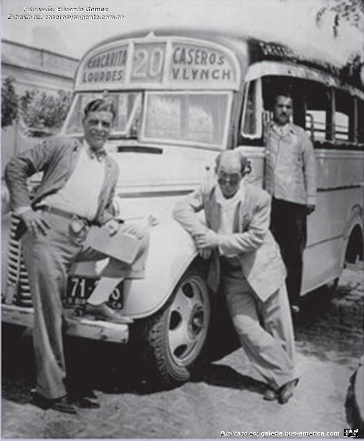 Chevrolet Master 40 - Fortunato Francone - Línea 20
13-586                      -   ¿71-706?
Cdad. Buenos Aires         B.Aires
[url=https://bus-america.com/galeria/displayimage.php?pid=61485]https://bus-america.com/galeria/displayimage.php?pid=61485[/url]

Línea 20 (Buenos Aires), interno 3
(Actualmente esta línea es la 123)

Fotografía de: Eduardo Gomez (de moño)
Extraído de: [url=https://caserosysugente.com.ar/2022/12/22/colectivos-de-mi-barrio-linea-20/?fbclid=IwAR0L25oyJza_hndTf73Pn4xiwE7ccRPkBdLmptZh0nx_5h80cbQPH4Ol5rI]Caseros y Su Gente, .com.ar[/url]
