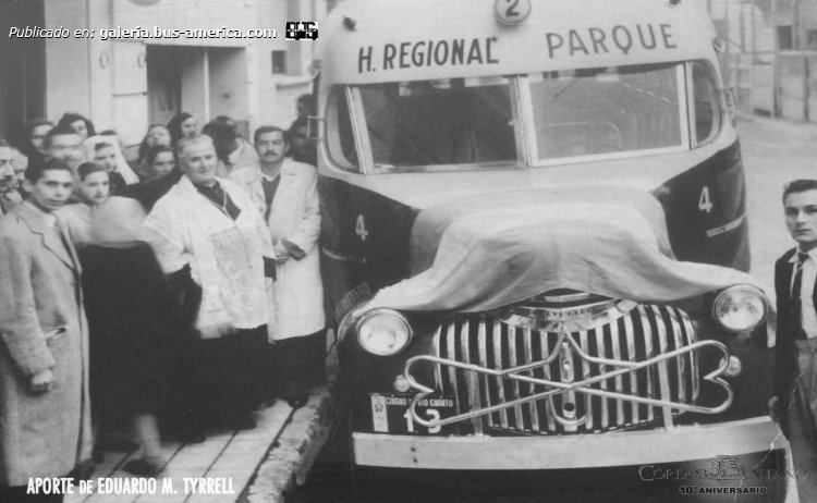 Chevrolet AK - Coop. Cdad. Rio Cuarto
CIUDAD DE RIO CUARTO 13

Línea 2 (Rio Cuarto), interno 4

Fotógrafo: indeterminado de momento
Aporte de : Eduardo M. Tyrrell
Artículo de: Eduardo Tyrrell
Revista Realidad - Diario Puntal. Espacio Latino.

Extraído de: [url=https://www.facebook.com/photo.php?fbid=650184117143013&set=pb.100064542915806.-2207520000&type=3]Córdoba de Antaño[/url], en facebook
