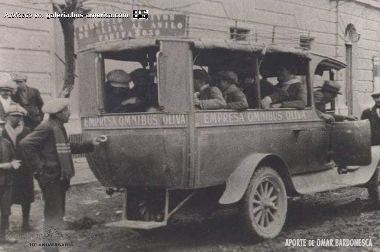 Empresa Omnibus Oliva
Empresa Omnibus Oliva (Oliva)

Fotógrafo: indeterminado de momento
Posteada originalmente en: Wikipedia
Aporte: Omar Bardonesca
Para: Córdoba de Antaño, en facebook
Extraído de: [url=https://www.facebook.com/photo.php?fbid=655064106655014&set=pb.100064542915806.-2207520000&type=3]Córdoba de Antaño[/url], en facebook
