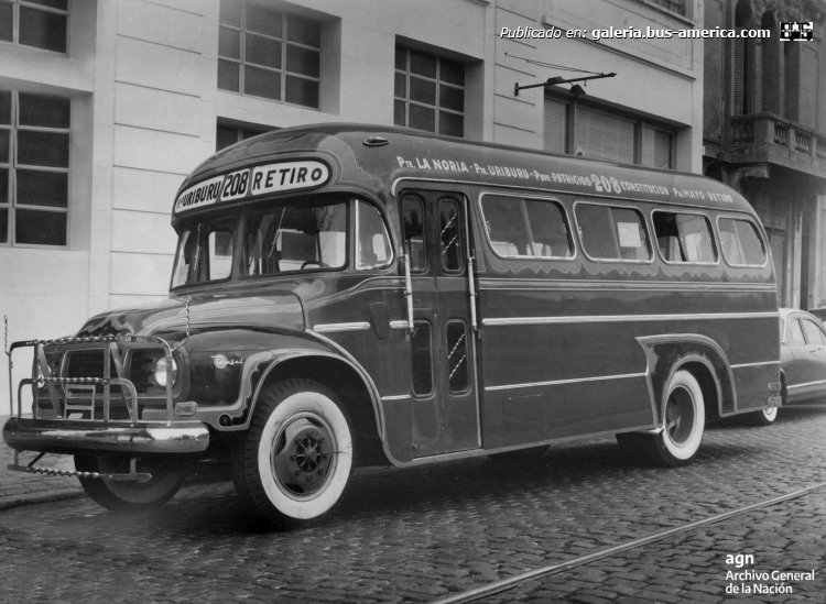 Bedford J6LZ1 - Moliterno - DOTA
[url=https://bus-america.com/galeria/displayimage.php?pid=7613]https://bus-america.com/galeria/displayimage.php?pid=7613[/url]
[url=https://bus-america.com/galeria/displayimage.php?pid=19270]https://bus-america.com/galeria/displayimage.php?pid=19270[/url]
[url=https://bus-america.com/galeria/displayimage.php?pid=41760]https://bus-america.com/galeria/displayimage.php?pid=41760[/url]

Línea 208 (Buenos Aires)

Fotógrafo: desconocido
Archivo General de la Nación, CRI01-333-887129.

