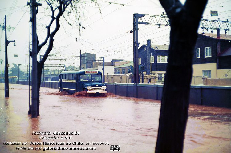 Ford - Socoseg
Fotografo: ¿?
Gentileza: ASF de Fotos Históricas de Chile
Extraído de: Fotos Históricas de Chile, en facebook.com
