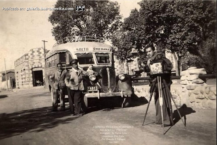 Ford V8 - Villa Hnos.
4013
PROVINCIA DE SALTA
[url=https://bus-america.com/galeria/displayimage.php?pid=68055]https://bus-america.com/galeria/displayimage.php?pid=68055[/url]

Villa Hnos. (Prov.Salta)

Fotógrafo: Víctor Lera
Gentileza de famila Lera
Recopilación: Marcelo J.Villagra
Extraído de: [url=https://www.facebook.com/photo.php?fbid=1010901011054706&set=pb.100064044493867.-2207520000&type=3]Salta de Ayer, de Hoy y de Siempre, en facebook.com[/url]
