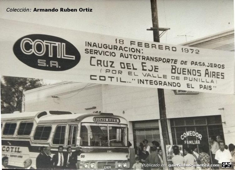 Magirus Deutz 200 RS 12 - DIC - COTIL 
X.218218
https://bus-america.com/galeria/displayimage.php?pid=51288
https://bus-america.com/galeria/displayimage.php?pid=51289

COTIL (Prov. Córdoba), interno 55

Fotografía: Armando Ruben Ortiz
Extraído de: [url=https://www.facebook.com/photo/?fbid=10224722370637309&set=gm.3623945524497316]Historia de Punilla[/url]

"Creo que esto de historia también , fue un gran día para nosotros los Cotileros , también para cruz del eje , se cumplía un sueño de empresarios con mucha visión , llegar a la capital federal . Al lado del ómnibus , a la derecha , Manuel Romero , presidente de la empresa en ese momento y creo que hasta el 77, con socios ,Ávila , Pedraza, y el inspector Sanguinetti , .el primer viaje con personal de conducción oriundos de Cruz del eje , Nieto sus apellidos , creo que eran primos . "
